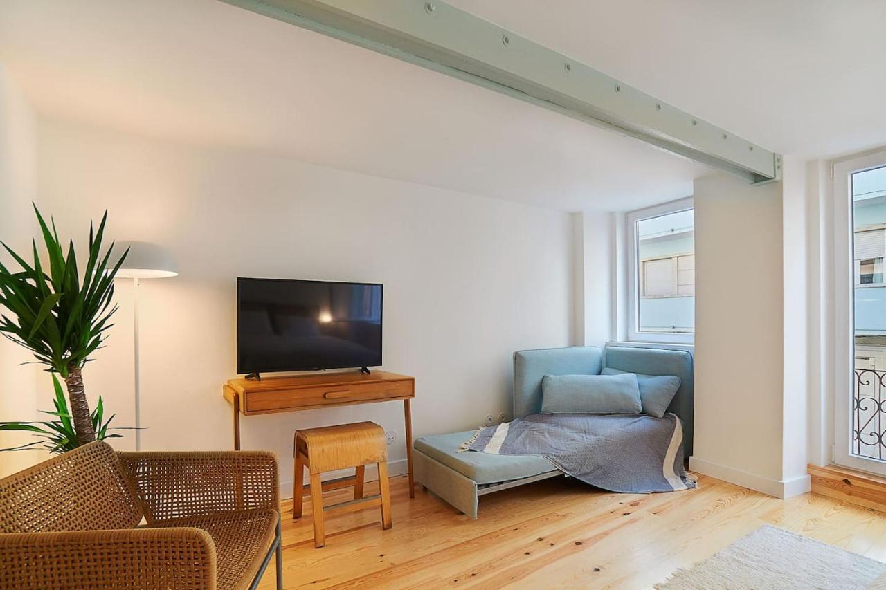 Lejlighed Modern Flat With Double Patio Right Next To Estrela Gardens Lisboa